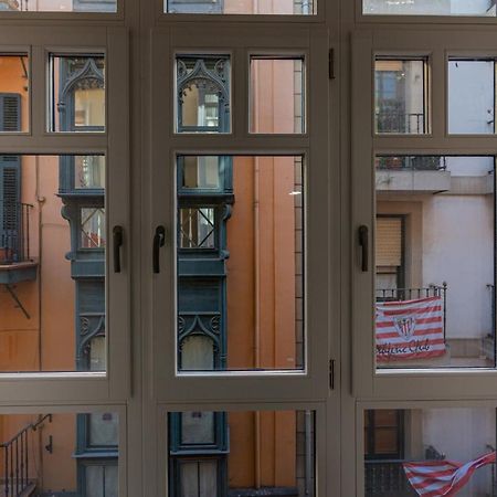Casual Mardones Hotel Bilbao Ngoại thất bức ảnh A window in Berlin